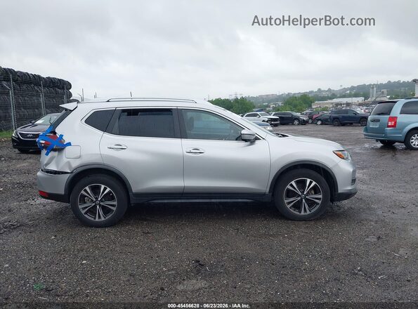 JN8AT2MV2KW384400 2019 NISSAN ROGUE Silver Vista interior trasera