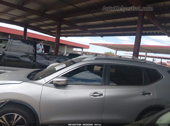 JN8AT2MV3HW014663 2017 NISSAN ROGUE Silver Widok wnętrza 360 stopni