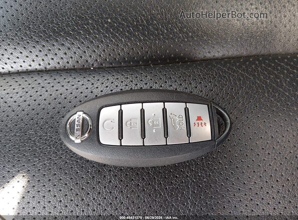 JN8AT2MV3HW269913 2017 NISSAN ROGUE Белый Вид панели приборов
