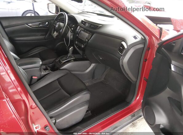 JN8AT2MV3HW284539 2017 NISSAN ROGUE Red Front interior view