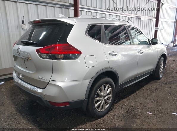 JN8AT2MV4HW016146 2017 NISSAN ROGUE Silver Tył prawy