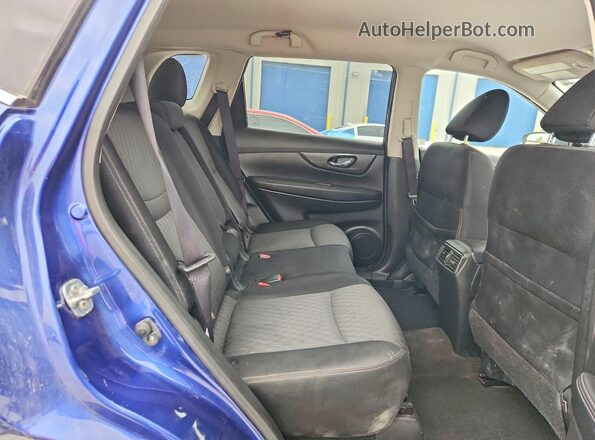 JN8AT2MV4HW024490 2017 NISSAN ROGUE Blue Вид задньої частини салону