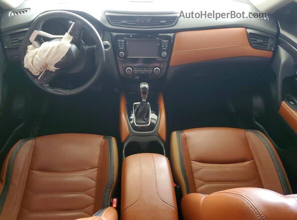 JN8AT2MV4HW025493 2017 NISSAN ROGUE Gray Առջևի վահանակի տեսք