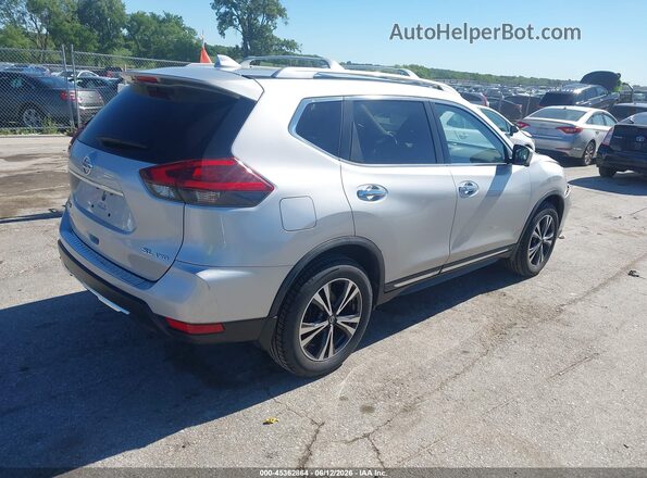 JN8AT2MV4JW322589 2018 NISSAN ROGUE Silver Trasero derecho