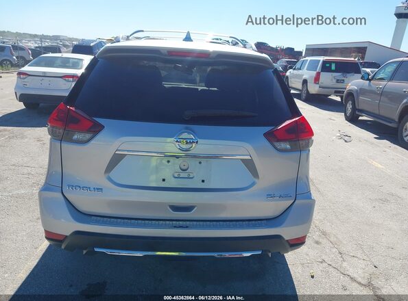 JN8AT2MV4JW322589 2018 NISSAN ROGUE Silver 