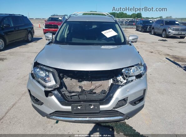 JN8AT2MV4JW322589 2018 NISSAN ROGUE Silver Vista del cuadro de instrumentos