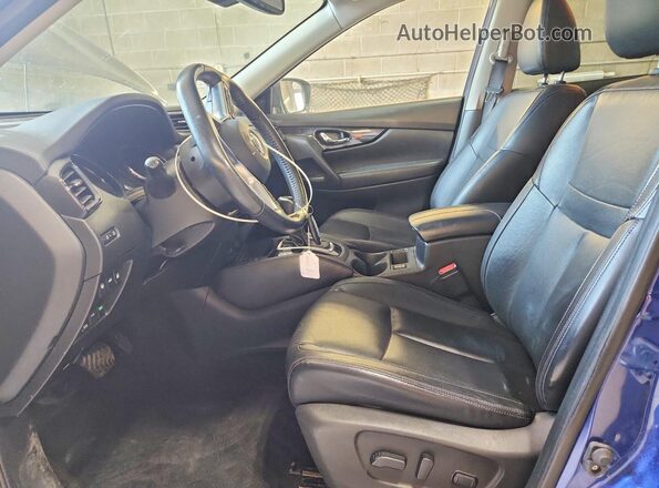 JN8AT2MV4JW349372 2018 NISSAN ROGUE Blue Front interior view