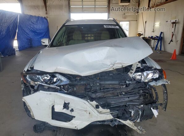 JN8AT2MV6HW008629 2017 NISSAN ROGUE White Widok z przodu