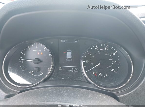 JN8AT2MV6HW279660 2017 NISSAN ROGUE Черный Вид задних сидений