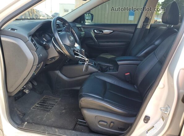 JN8AT2MV7HW003441 2017 NISSAN ROGUE Silver წინა სალონის ხედი