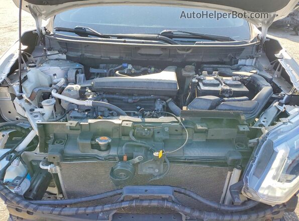 JN8AT2MV7HW003441 2017 NISSAN ROGUE Silver ძრავის განყოფილების ხედი