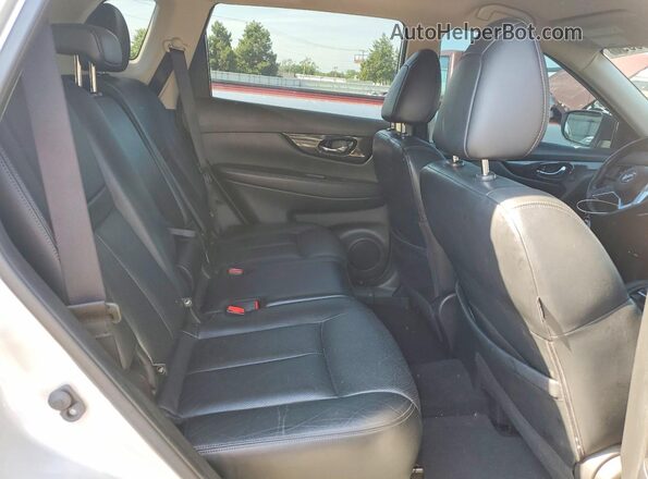 JN8AT2MV7HW003441 2017 NISSAN ROGUE Silver უკანა სალონის ხედი