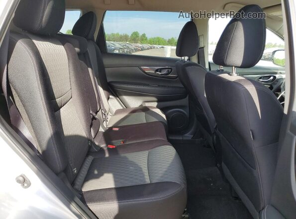 JN8AT2MV8LW130661 2020 NISSAN ROGUE Silver Rear interior view