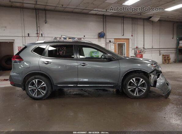 JN8AT2MV9JW308722 2018 NISSAN ROGUE Серый Вид задней части салона