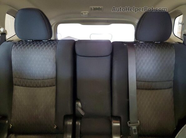 JN8AT2MVXHW013106 2017 NISSAN ROGUE Blue Rear seats view