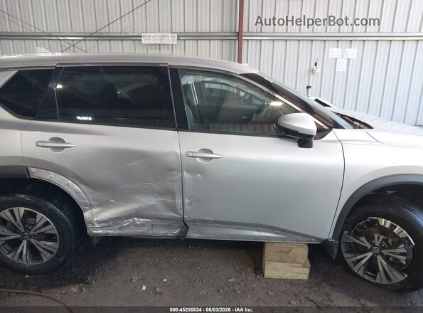 JN8AT3BAXMW010562 2021 NISSAN ROGUE Silver 360 interior view