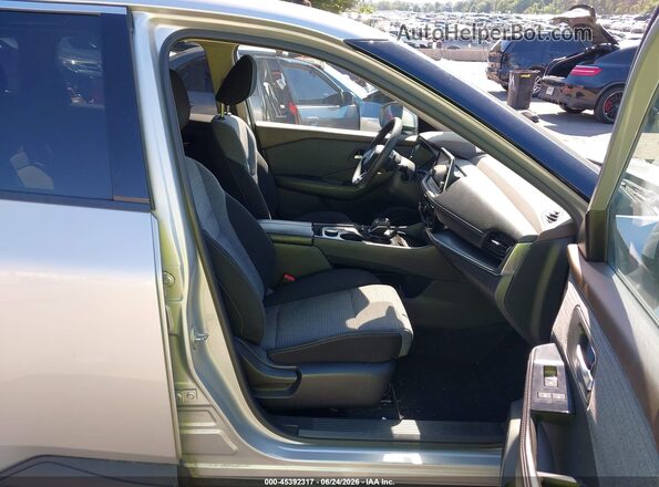 JN8AT3BB8MW233465 2021 NISSAN ROGUE Silver Սալոնի դիմացի տեսք
