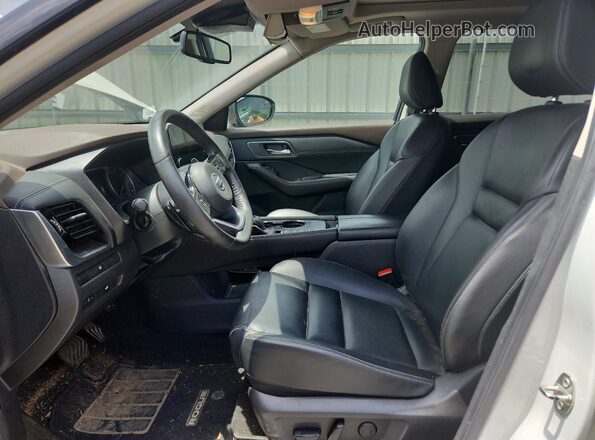 JN8AT3CA3MW026892 2021 NISSAN ROGUE White Սալոնի դիմացի տեսք