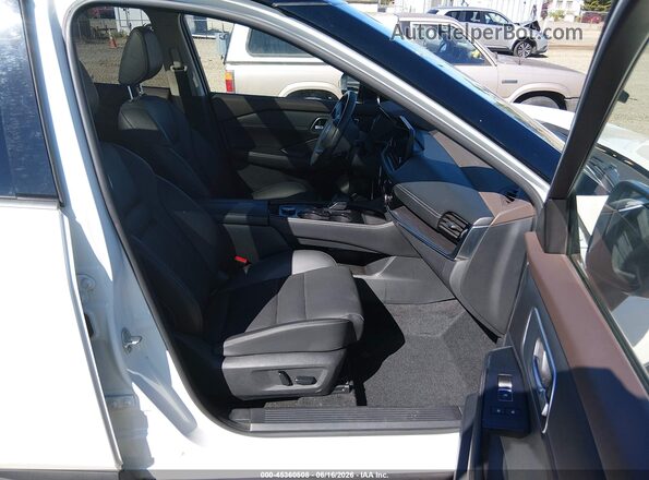JN8AT3CB8MW231827 2021 NISSAN ROGUE White Front interior view