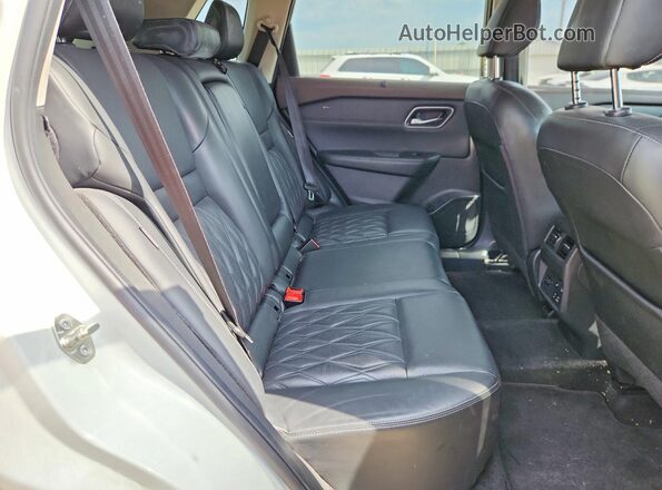 JN8AT3DCXMW103029 2021 NISSAN ROGUE White Հետևի նստատեղերի տեսք