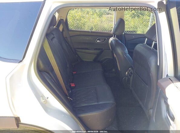JN8AT3DD7MW320014 2021 NISSAN ROGUE Silver Widok naklejki z numerem VIN