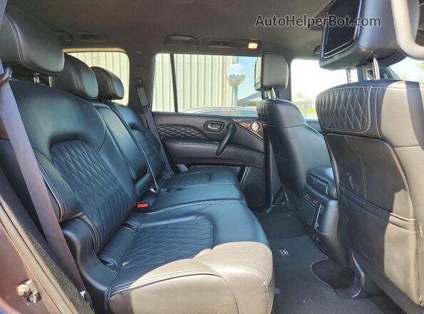 JN8AZ2AC7R9500751 2024 INFINITI QX80 Gray Widok wnętrza z tyłu