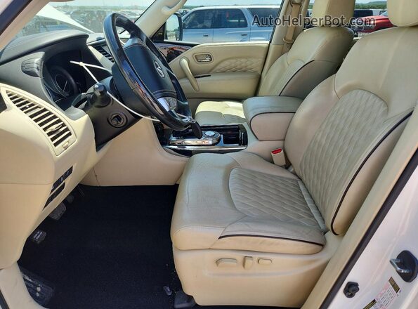 JN8AZ2NF6J9664825 2018 INFINITI QX80 White Vista interior delantera