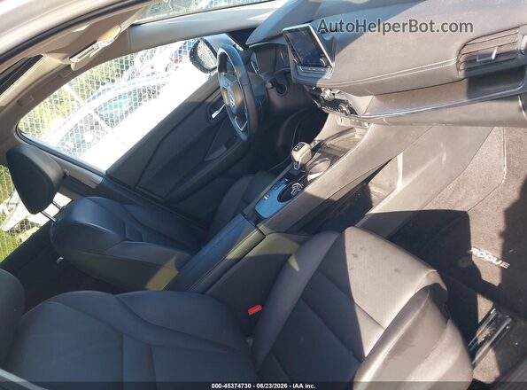JN8BT3BA1RW004418 2024 NISSAN ROGUE Silver Front interior view