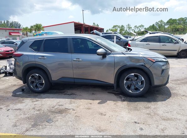 JN8BT3BA1RW005570 2024 NISSAN ROGUE Gray Rear interior view