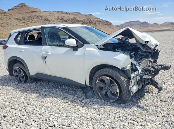 JN8BT3BA2RW002256 2024 NISSAN ROGUE White Առջևի աջ