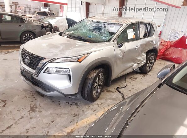 JN8BT3BA3PW424758 2023 NISSAN ROGUE Silver Передня ліва чверть