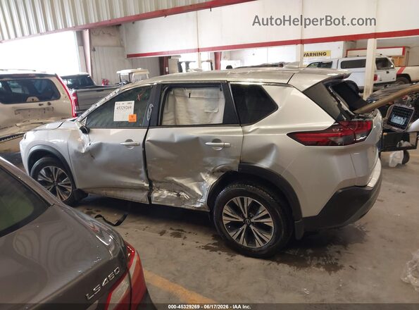 JN8BT3BA3PW424758 2023 NISSAN ROGUE Silver Вид задньої частини салону