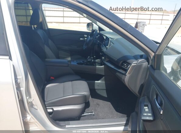 JN8BT3BA3SW006063 2025 NISSAN ROGUE Silver Front interior view