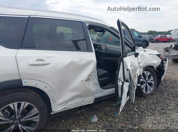 JN8BT3BA5PW430156 2023 NISSAN ROGUE White Widok z przodu