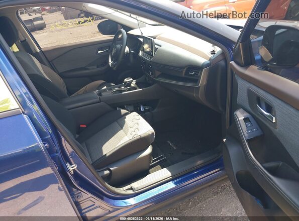 JN8BT3BA6PW015234 2023 NISSAN ROGUE Синий Вид салона спереди
