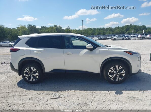 JN8BT3BA6PW406108 2023 NISSAN ROGUE White Vista interior trasera