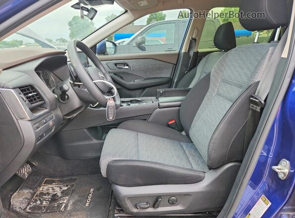 JN8BT3BA6PW413642 2023 NISSAN ROGUE Blue Widok wnętrza z przodu