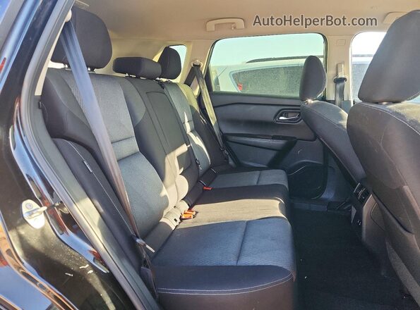 JN8BT3BA7RW350652 2024 NISSAN ROGUE Black Rear interior view