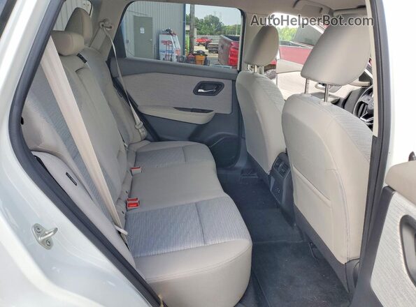 JN8BT3BA8PW408555 2023 NISSAN ROGUE White Սալոնի հետևի տեսք