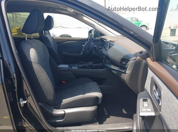 JN8BT3BA8PW427140 2023 NISSAN ROGUE Black Вид салону спереду