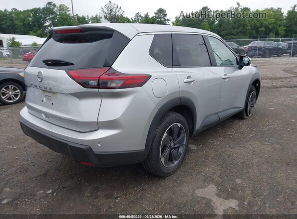 JN8BT3BA8SW008052 2025 NISSAN ROGUE Silver Trasero derecho