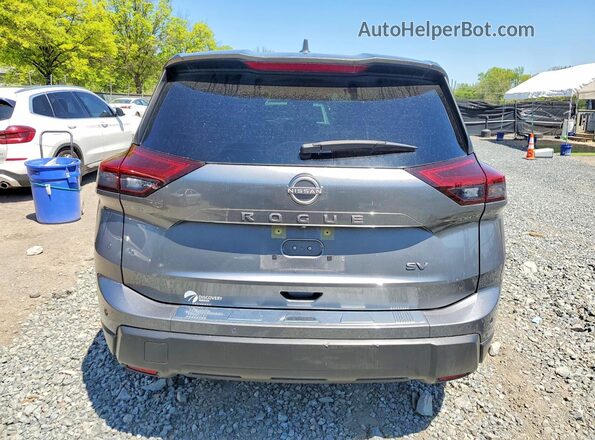 JN8BT3BAXRW360821 2024 NISSAN ROGUE Gray Вид ззаду