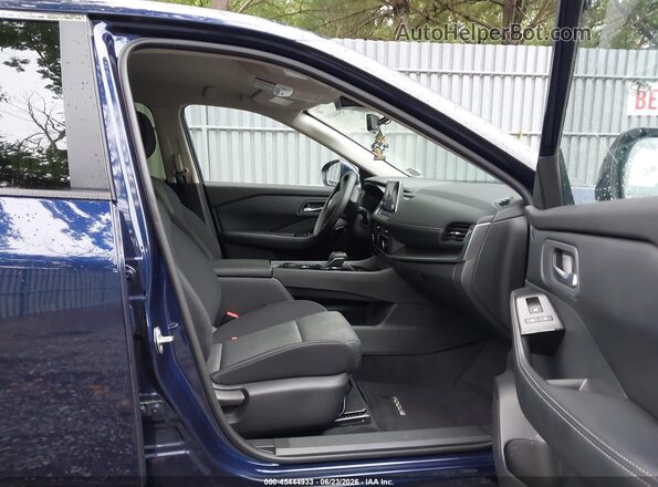 JN8BT3BB0SW153580 2025 NISSAN ROGUE Синий Вид салона спереди