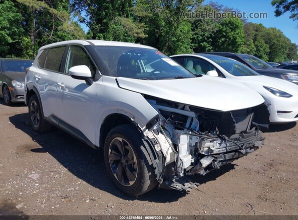 JN8BT3BB3RW445167 2024 NISSAN ROGUE Белый Вид спереди