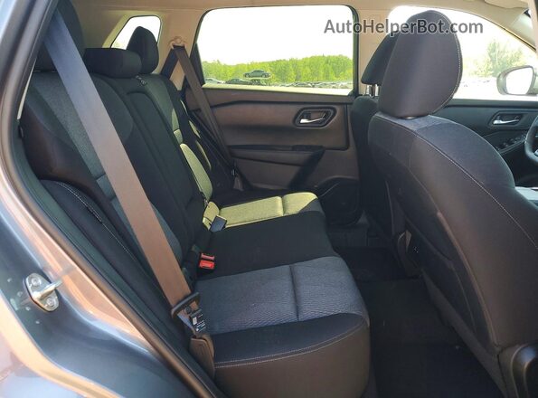 JN8BT3BB3SW151919 2025 NISSAN ROGUE Gray Rear interior view