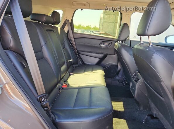 JN8BT3BB8SW149003 2025 NISSAN ROGUE Brown Vista interior trasera