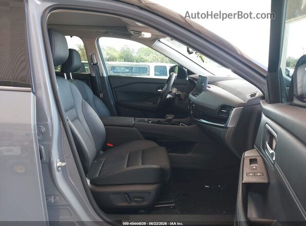 JN8BT3CA0SW012286 2025 NISSAN ROGUE Gray Front interior view