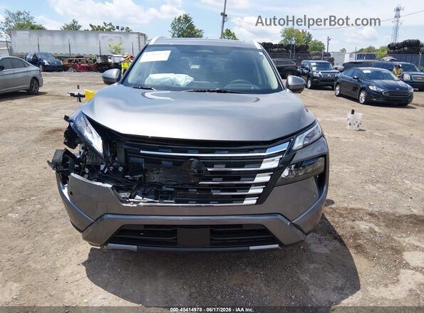 JN8BT3CB1SW411023 2025 NISSAN ROGUE Серый Вид задней части салона