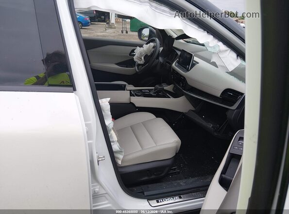 JN8BT3CB4PW356672 2023 NISSAN ROGUE White Vista interior delantera
