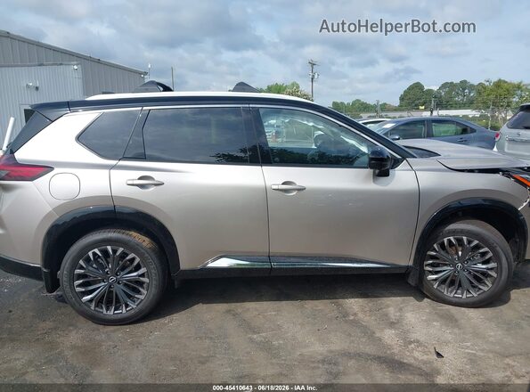 JN8BT3DD2TW311322 2026 NISSAN ROGUE Серебряный Вид задней части салона